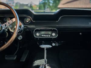 Image 29/36 of Ford Mustang 289 (1967)