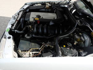 Image 47/69 of Mercedes-Benz E 320 (1994)