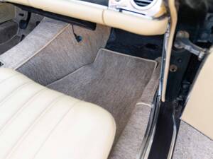 Afbeelding 12/43 van Mercedes-Benz 280 SL (1968)
