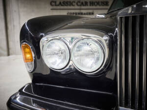 Image 40/99 of Rolls-Royce Corniche I (1979)