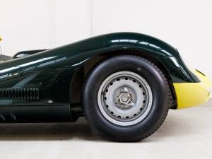 Image 26/42 of Lister Knobbly (1959)