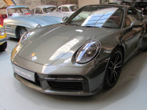 Image 8/20 of Porsche 911 Turbo (2022)