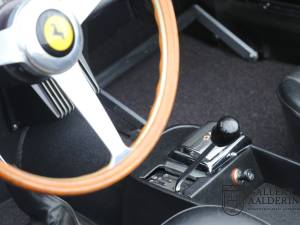 Immagine 29/50 di Ferrari 275 GTS (1966)