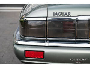 Image 24/35 of Jaguar XJS 4.0 (1995)