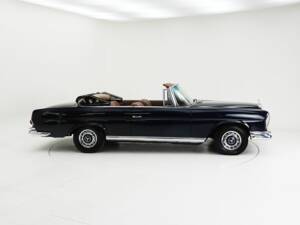 Imagen 6/15 de Mercedes-Benz 220 SE b (1964)