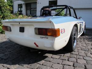 Image 7/15 of Triumph TR 6 (1975)