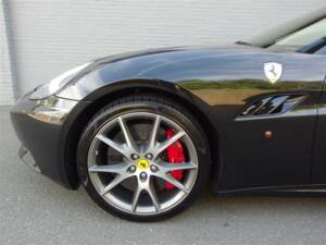 Image 29/100 of Ferrari California (2009)