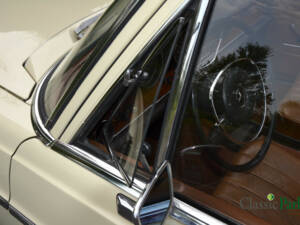 Image 13/49 of Mercedes-Benz 280 SE 3,5 (1972)