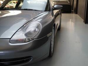 Afbeelding 40/50 van Porsche 911 Carrera (2001)