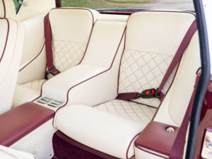 Image 27/34 of Jensen Interceptor MK III (1972)