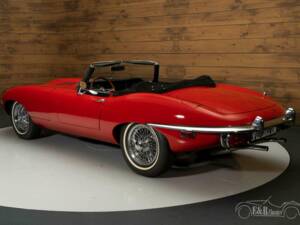 Image 6/19 de Jaguar E-Type (1969)