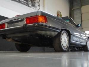 Bild 37/50 von Mercedes-Benz 560 SL (1989)