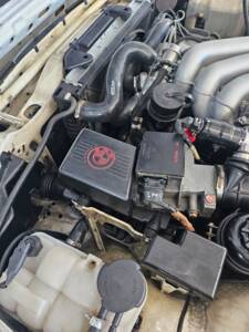 Immagine 61/67 di BMW 320i (1990)
