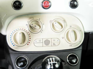 Image 24/50 of FIAT 500 (2018)