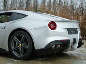 Immagine 13/50 di Ferrari F12berlinetta (2013)