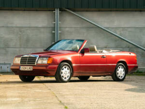 Image 14/50 de Mercedes-Benz E 320 (1994)