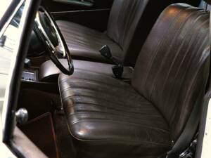 Immagine 24/27 di Mercedes-Benz 280 SE 4,5 (1971)