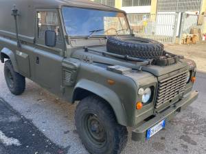 Image 11/50 of Land Rover 110 (1989)