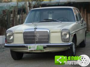 Image 3/4 of Mercedes-Benz 220 (1971)