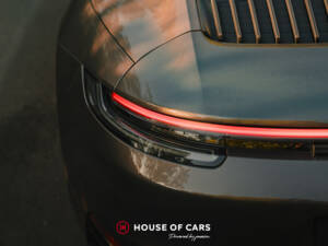 Image 23/50 of Porsche 911 Targa 4 GTS (2023)