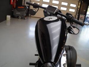 Afbeelding 50/50 van Harley-Davidson DUMMY (2008)