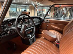 Image 17/25 of Citroën DS 20 Pallas (1972)
