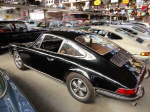 Bild 35/48 von Porsche 911 2.0 E (1969)