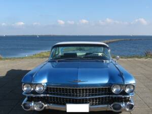 Image 5/9 of Cadillac Coupe DeVille (1959)