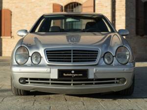 Bild 3/50 von Mercedes-Benz CLK 55 AMG (2000)