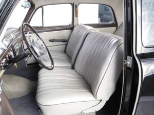 Image 7/37 of Mercedes-Benz 180 Db (1961)