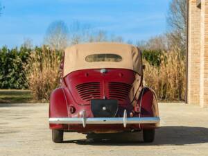 Image 6/50 of Renault 4 CV Decapotable (1957)