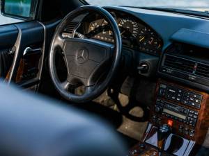 Afbeelding 12/28 van Mercedes-Benz SL 600 (1995)