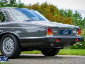 Image 41/57 de Jaguar XJ 12 (1986)