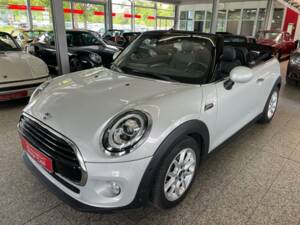 Image 3/19 of Mini Cooper (2019)