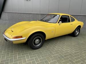 Image 2/35 of Opel GT 1900 (1970)