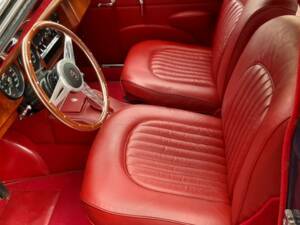 Image 31/49 of Jaguar Mk II 3.8 (1963)