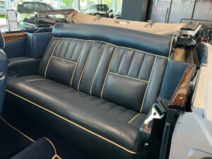 Image 6/23 of Rolls-Royce Corniche I (1984)
