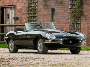 Image 1/50 de Jaguar E-Type (1967)