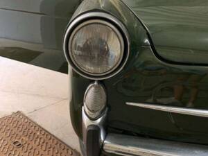 Image 46/67 of Autobianchi Bianchina Panoramica (1969)