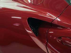 Image 24/50 of Alfa Romeo 4C (2015)
