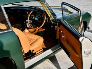 Image 9/15 of Aston Martin DB 4 (1960)