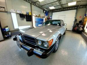 Bild 15/22 von Mercedes-Benz 380 SL (1984)