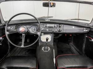 Imagen 65/82 de MG MGB (1967)