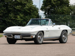Image 1/50 of Chevrolet Corvette Sting Ray Convertible (1965)