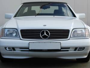 Image 3/34 of Mercedes-Benz SL 320 (1996)