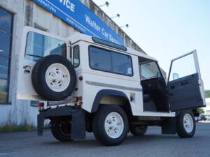 Image 39/45 de Land Rover Defender 90 (1996)