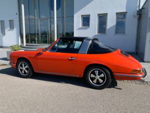 Image 2/22 of Porsche 911 2.0 L (1968)