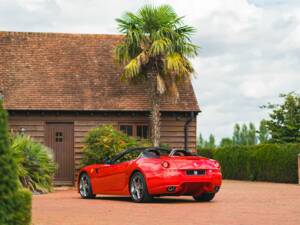 Image 5/25 de Ferrari 599 SA Aperta (2012)