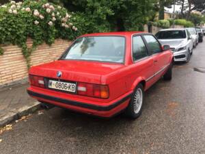 Image 178/180 de BMW 316i (1989)