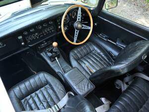Bild 30/39 von Jaguar E-Type (2+2) (1970)